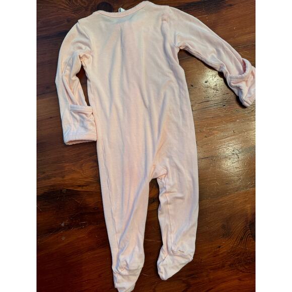 Kate Quinn light pink bamboo footed one piece zipper size 3-6 months - Picture 4 of 4